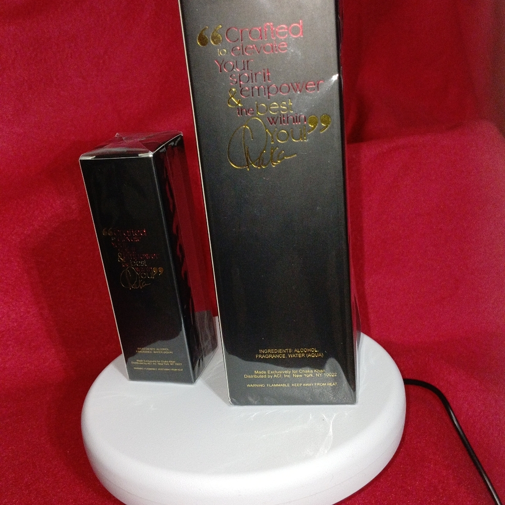 Chaka Kahn Eau de Parfum Set - Picture 4 of 8